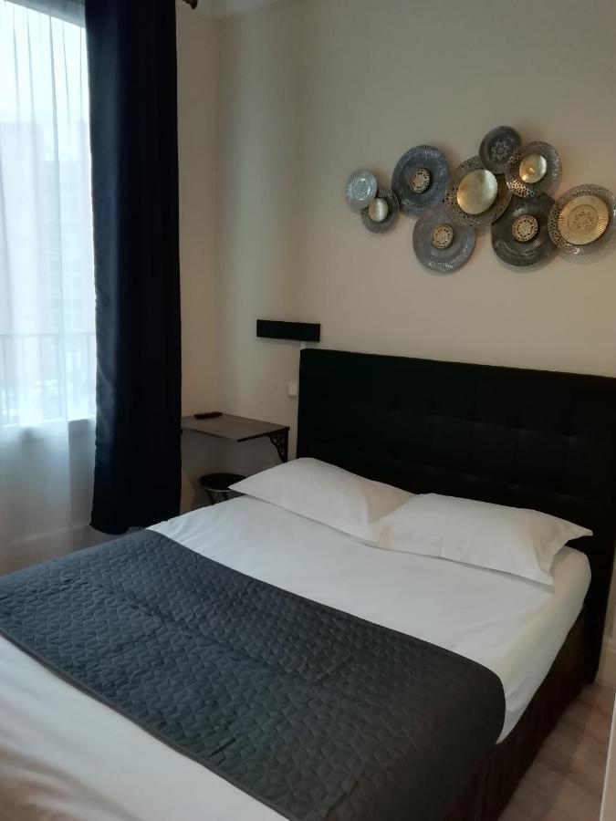 Hotel Le Splendid Troyes Bagian luar foto
