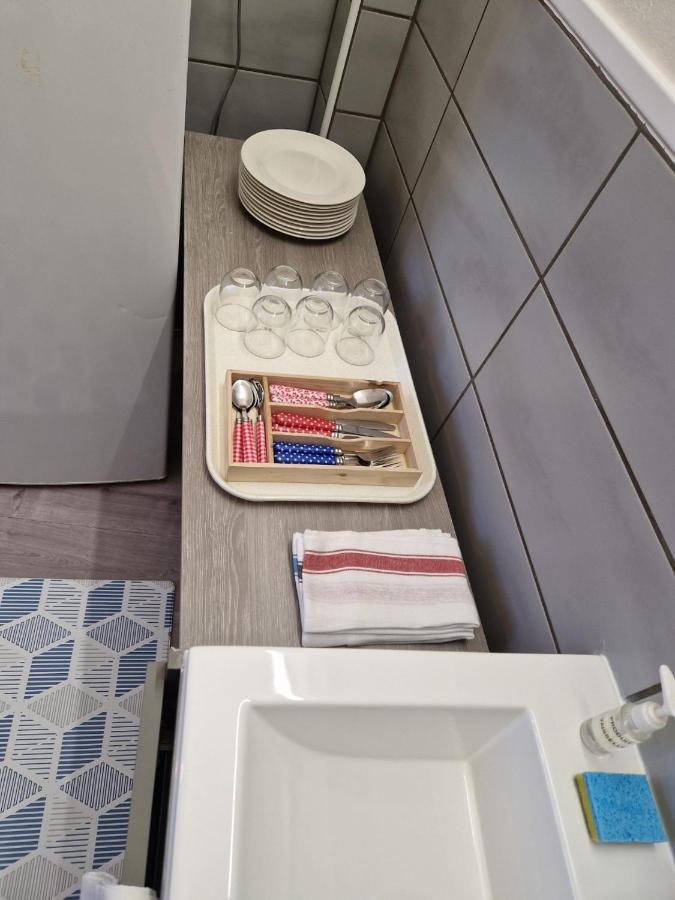 Hotel Le Splendid Troyes Bagian luar foto