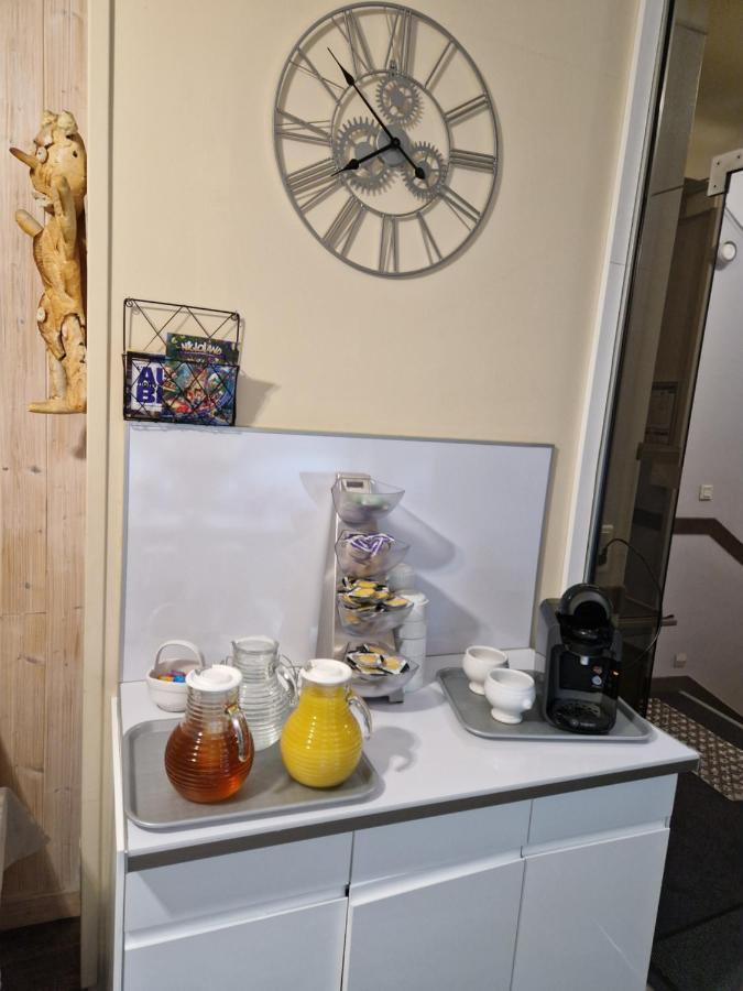 Hotel Le Splendid Troyes Bagian luar foto