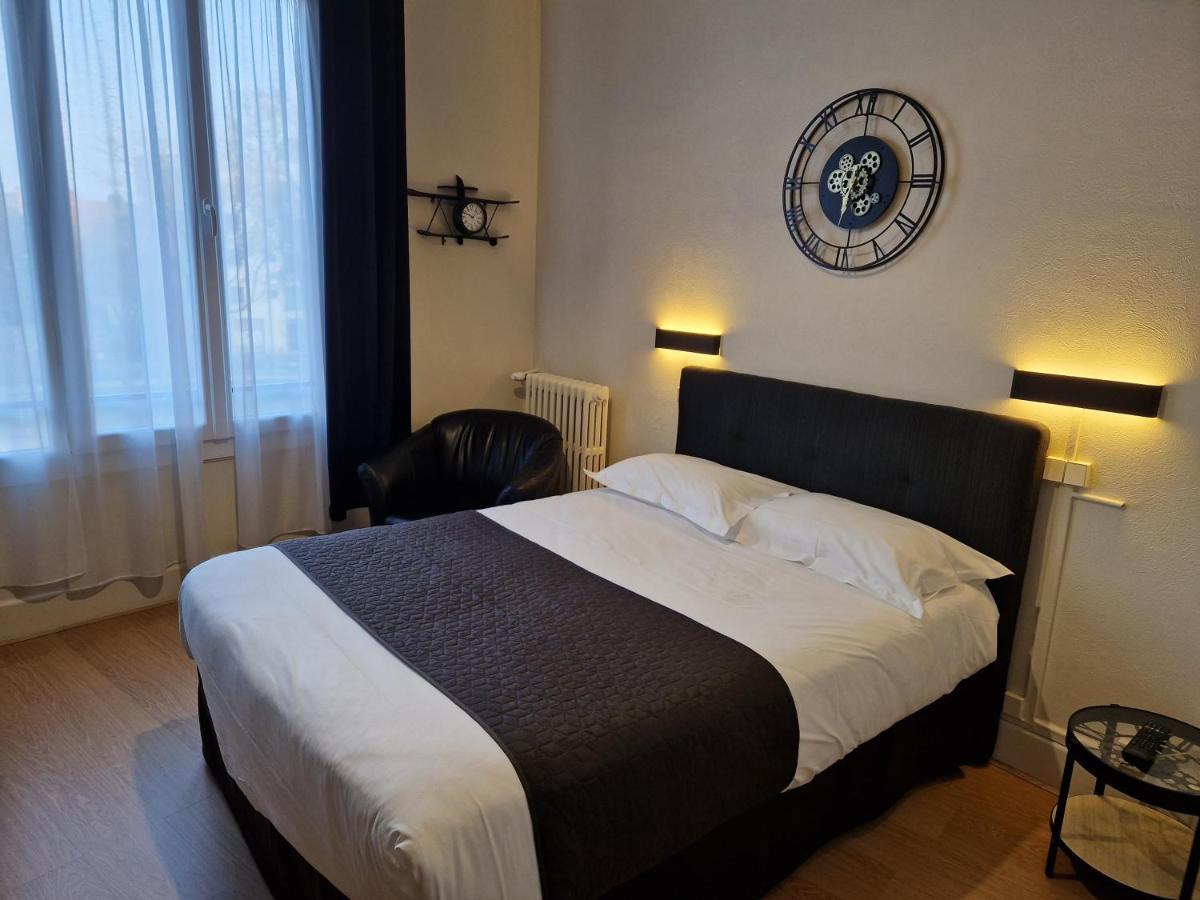 Hotel Le Splendid Troyes Bagian luar foto