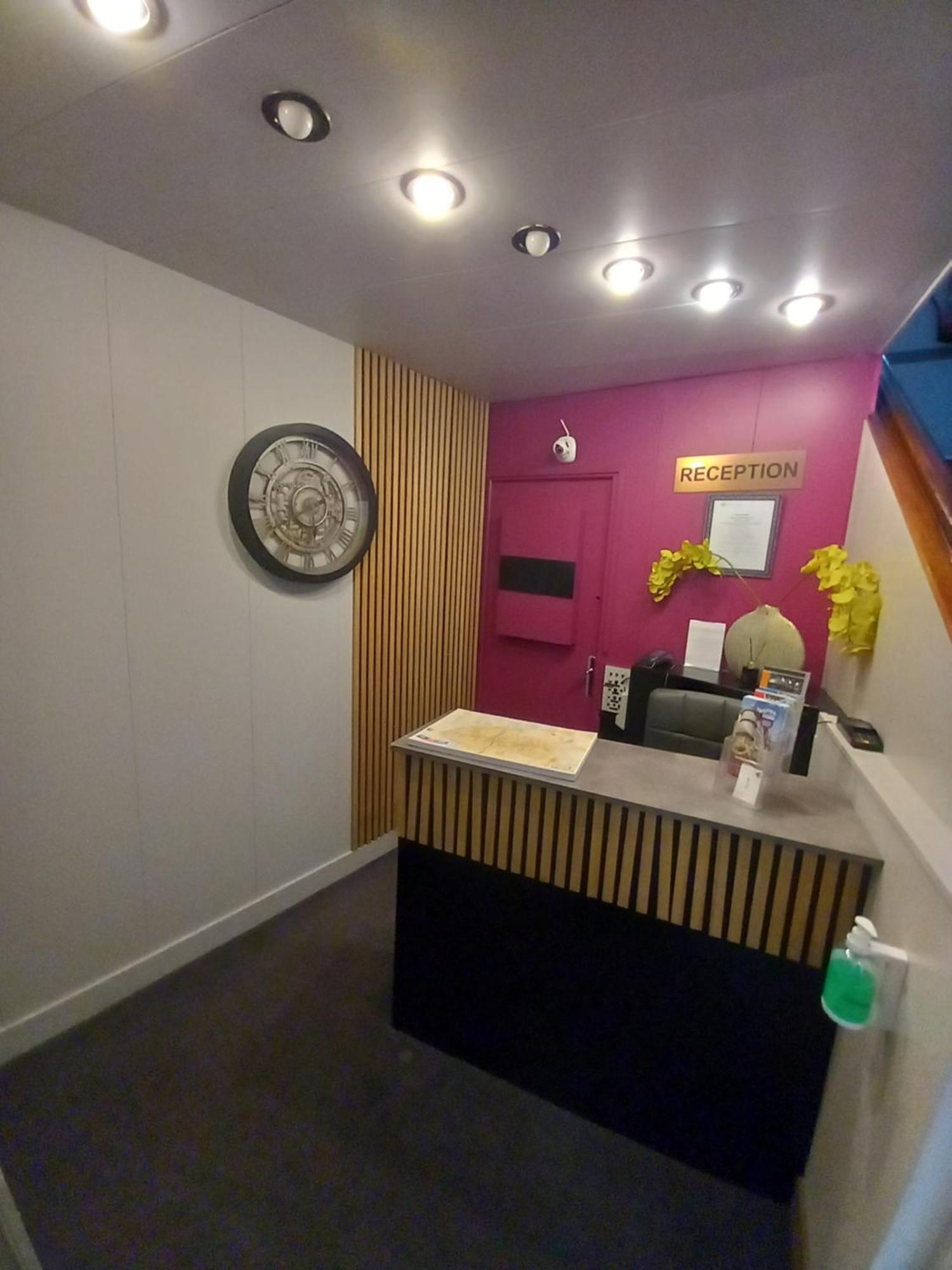Hotel Le Splendid Troyes Bagian luar foto